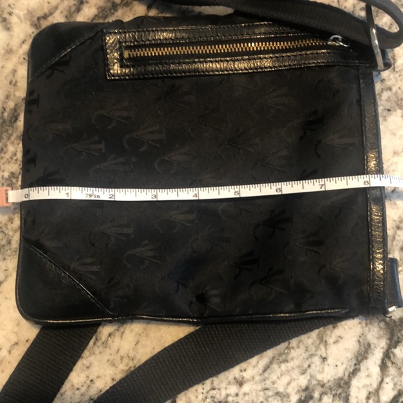 Versace monogram crossbody in black - Picture 10 of 11